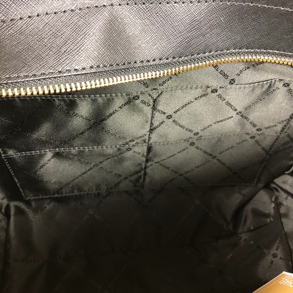 Michael Kors Jet Set LG Chain Shoulder Bag Black - Picture 8 of 8